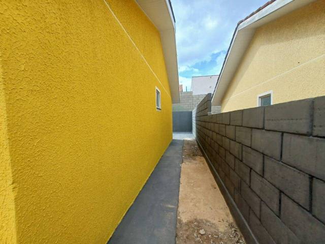 Casa para Venda em Fazenda Rio Grande - 4